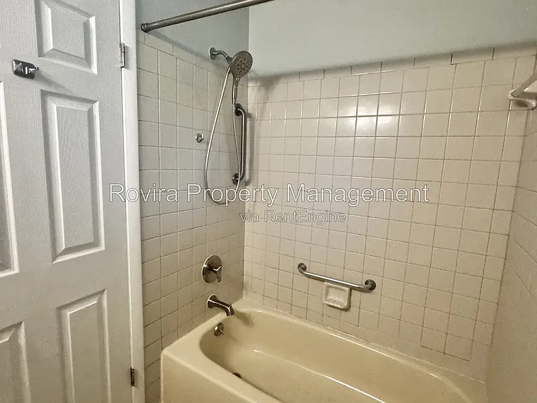 1340 Anderson St #1350 — Photo 7