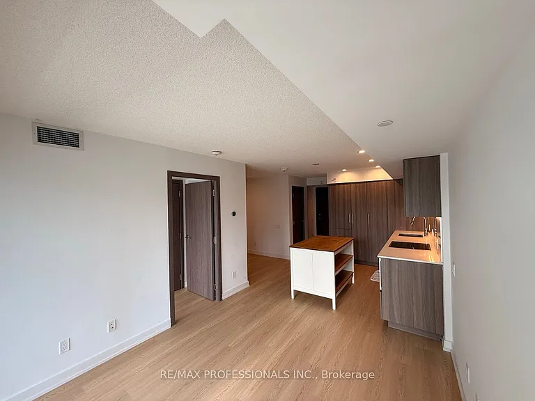 19 Bathurst St #1708 — Photo 13