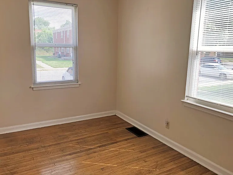 Nola Court Apartments — Photo 135