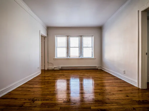 8000 S Ellis Ave 947-55 E 80th St Chicago, IL 60619