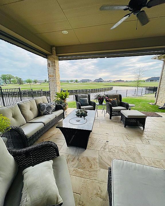 1st image of 2528 Vineyard Dr