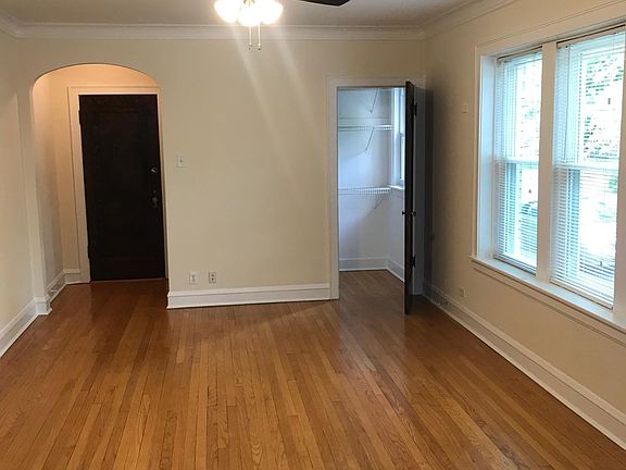 4th image of 3315 W Ardmore Ave Floor 1