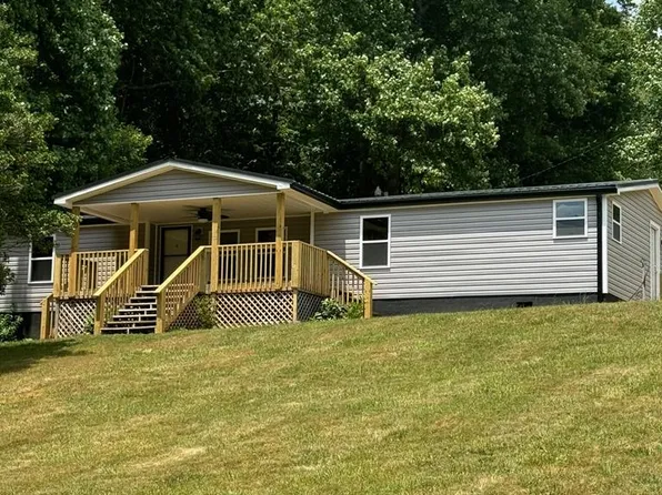 2805 Joy Ranch Rd, Woodlawn, VA 24381