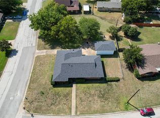 240 Smith St, Burleson, TX 76028