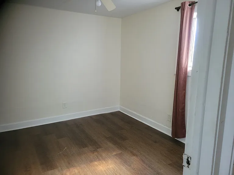 236 1/2 11th Ave NE #1 — Photo 14