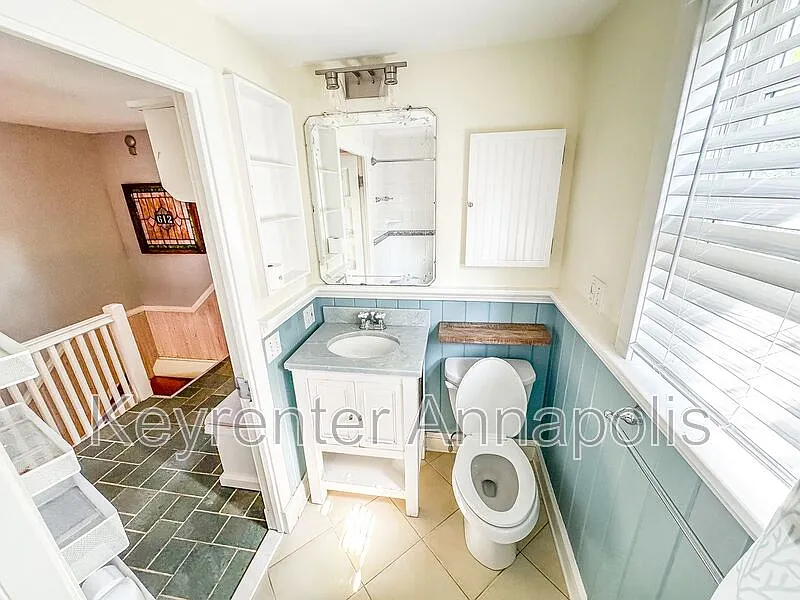 3 bed, 2.0 bath, 1706 sqft, $3,600 — Photo 4