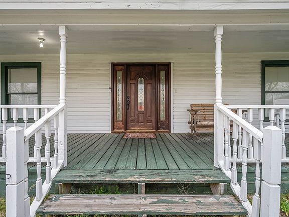 5th image of 448 Elora Rd