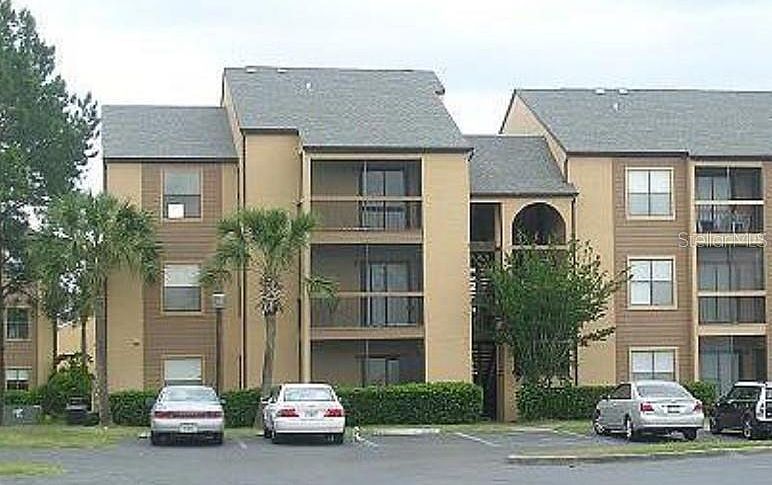 1st image of 2001 CASCADES BOULEVARD #105