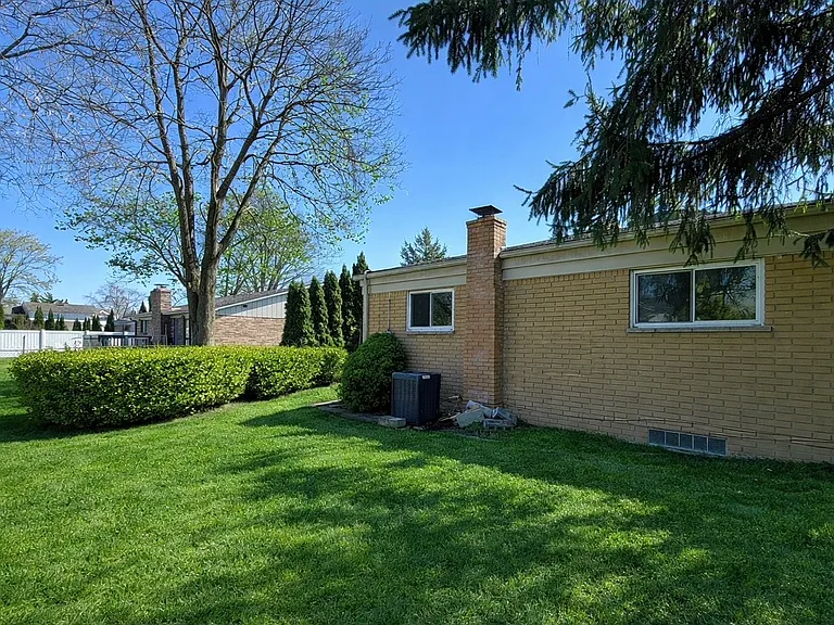 2235 Chesley Dr — Photo 29