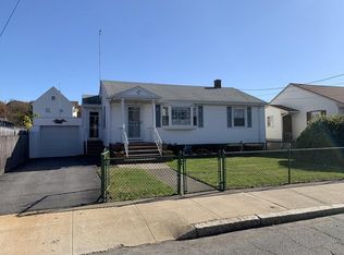 109 Eddy St, Fall River, MA 02723
