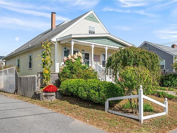 3rd image of 19 Hopkins St