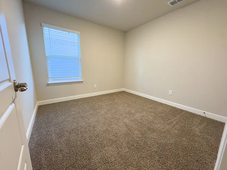 613 Breckenridge Park Dr — Photo 17