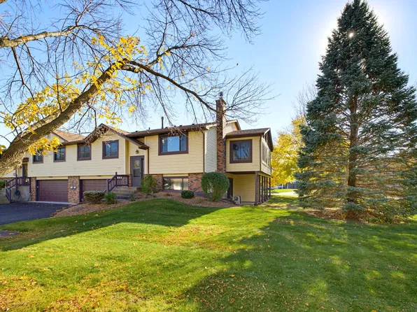 5593 Donegal Dr, Shoreview, MN 55126