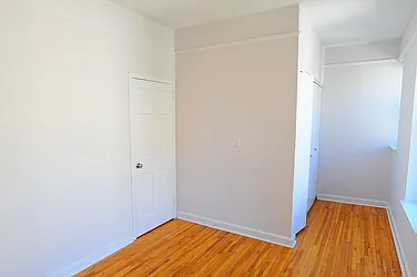 Rented by Metropolis Real Estate of Manhattan