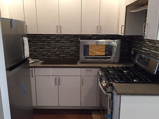 Rented by Premier Metro Realty Corp | media 49