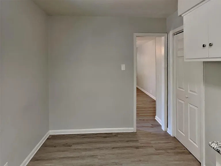 808 Laguna Dr — Photo 5