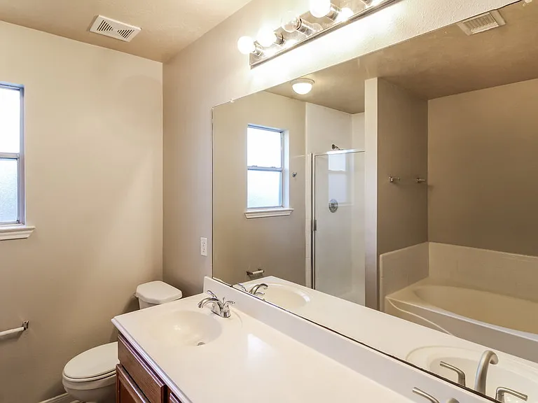12315 Claresholm Dr — Photo 10