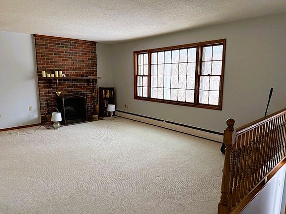 3rd image of 59 White Rock Hill Road