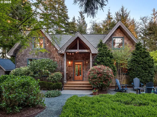 497 Spruce Ave, Gearhart, OR 97138