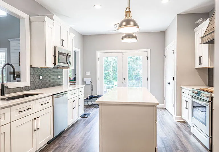 21 Solomon Dr — Photo 5