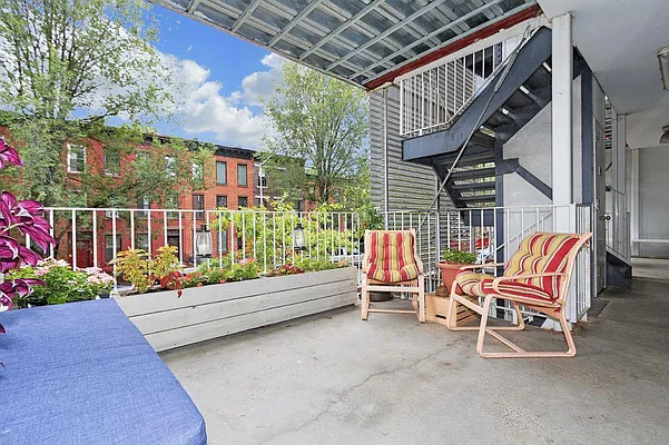 Sold by Fillmore | media 10