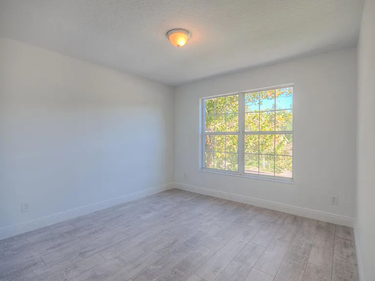 14610 Astina Way — Photo 2