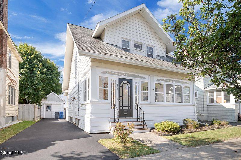 4th image of 184 Benson Street