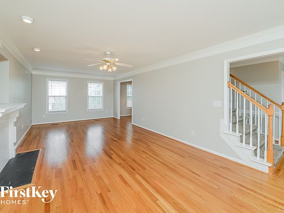 3rd image of 1127 Browns Run Dr
