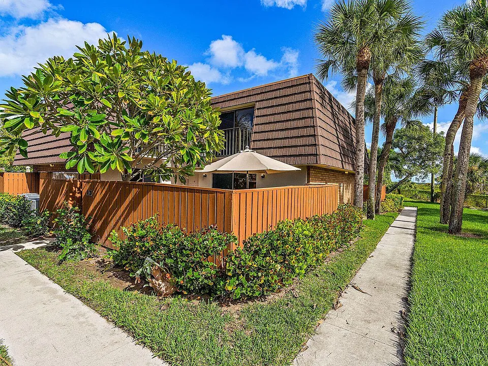2316 23rd Ct