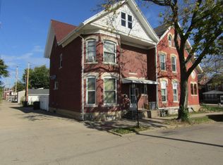 155 E 12th St, Dubuque, IA 52001