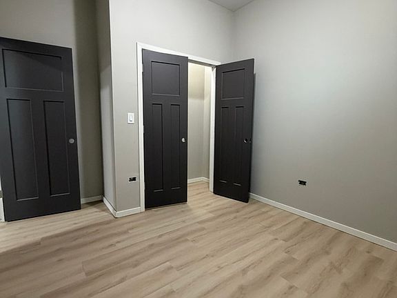 3rd image of 22-26 N Pulaski Rd #22-R