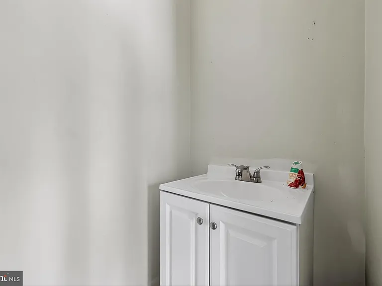17 Bonnie Ln — Photo 13