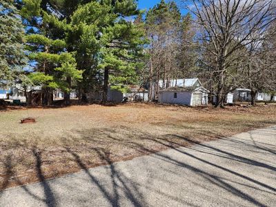 10876 Roys Ln, Lake, MI, 48632
