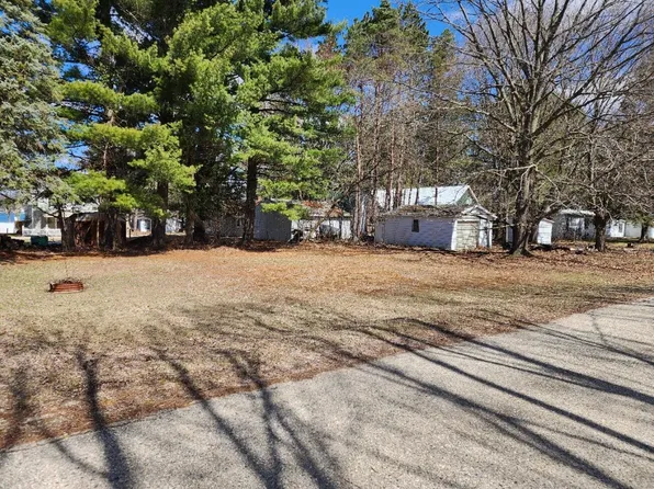 10876 Roys Ln, Lake, MI 48632