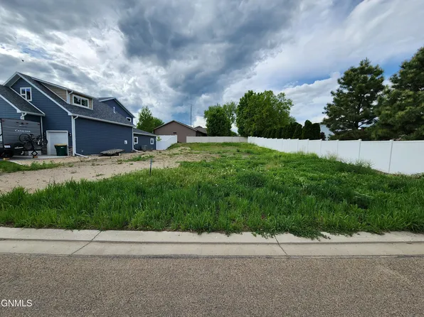 612 Live Oak Ln, City Of Bismarck, ND 58504