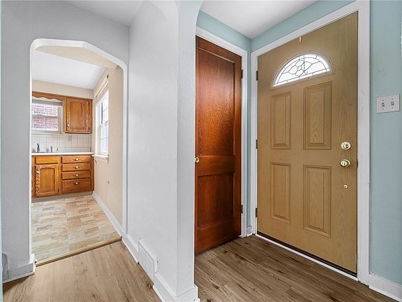 4th image of 240 Highland Ave
