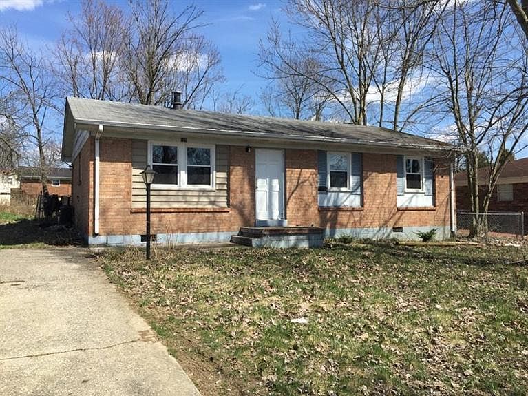 2nd image of 109 Lee Dr