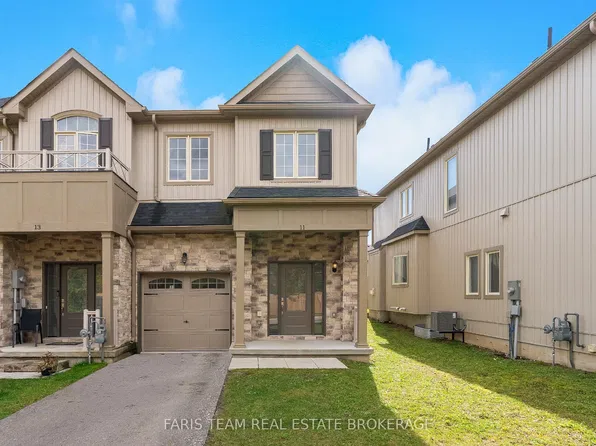 11 Churchlea Mews, Orillia, ON L3V 8K9