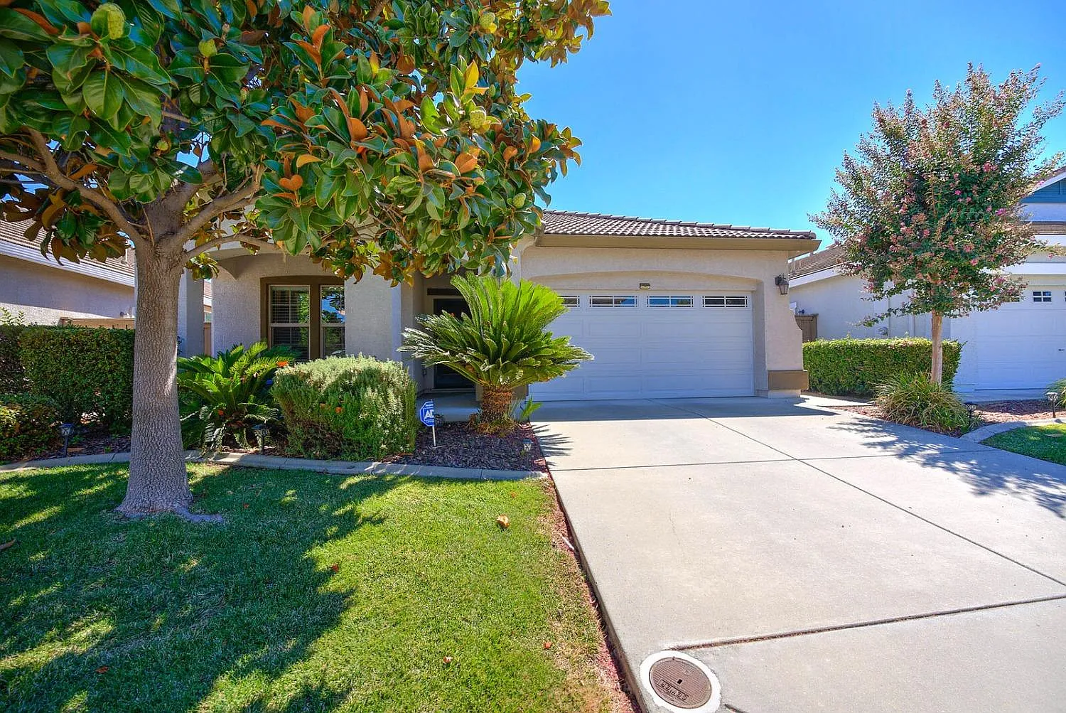 1724 Adrienne Dr photo 1