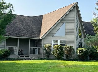 10513 Aavang Rd, Woodstock, IL 60098