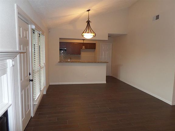 5th image of 2130 Hazlitt Dr