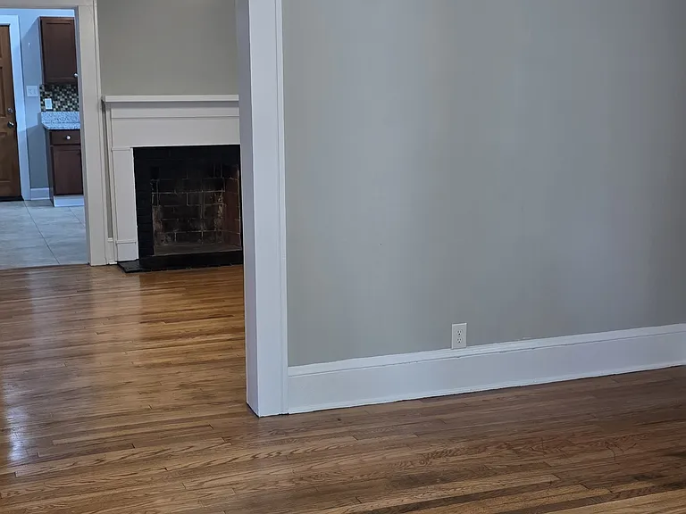 204 Maywood Ave — Photo 6