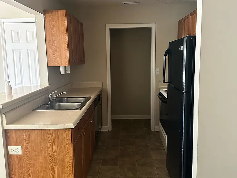 1107 Riviera Dr #B — Photo 4