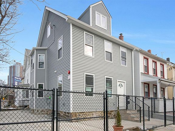 2nd image of 25 Walnut Street