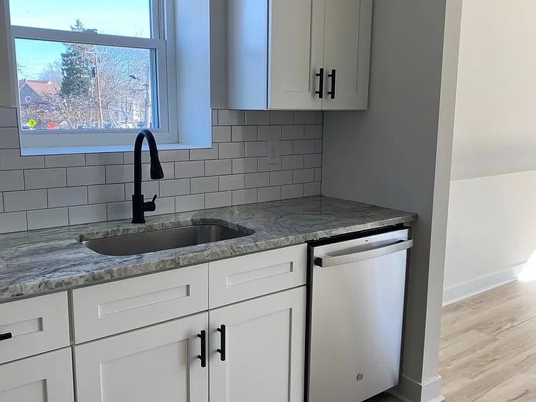 44 Yale Ave — Photo 31