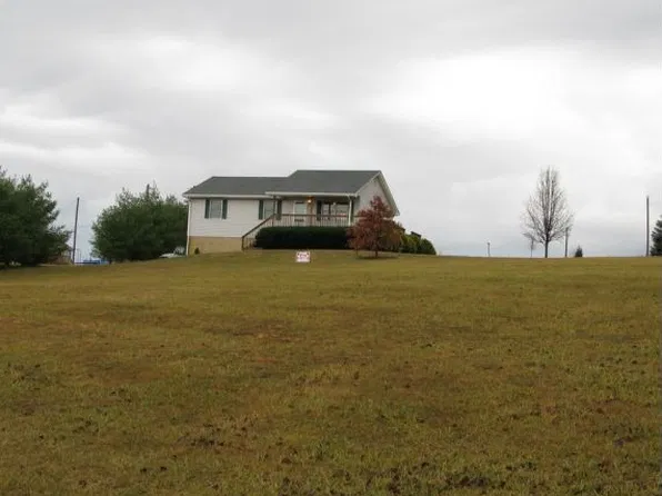 3589 Goodview Town Rd, Moneta, VA 24121