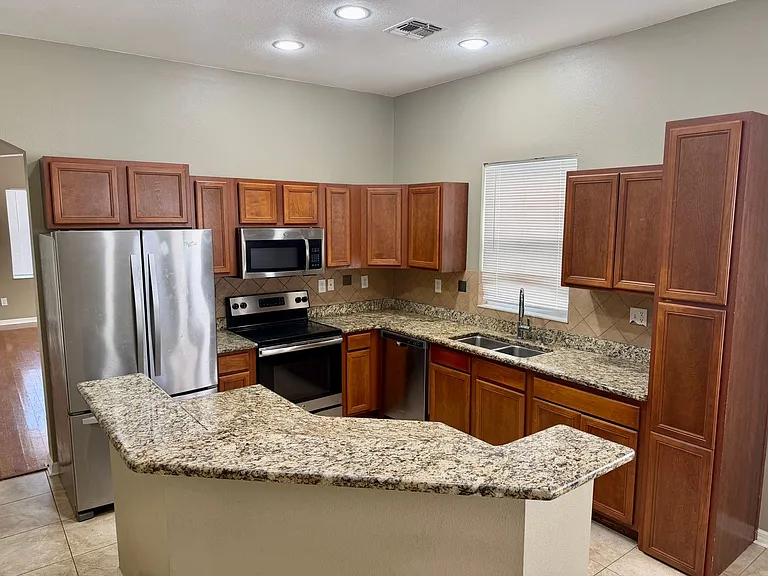 1808 E. Columbus Drive — Photo 10