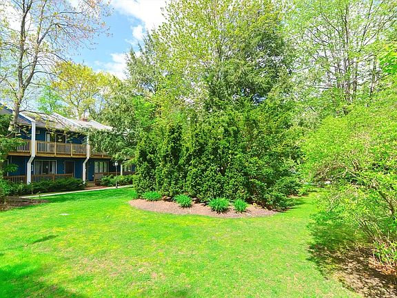2nd image of 28 Litchfield Pines Dr #28