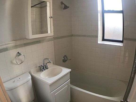 4th image of 941 Washington Ave APT 2I