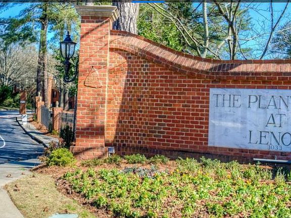 2nd image of 19 Plantation Dr NE